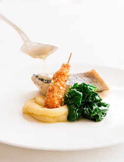Piatto gourmet impiattato dallo chef